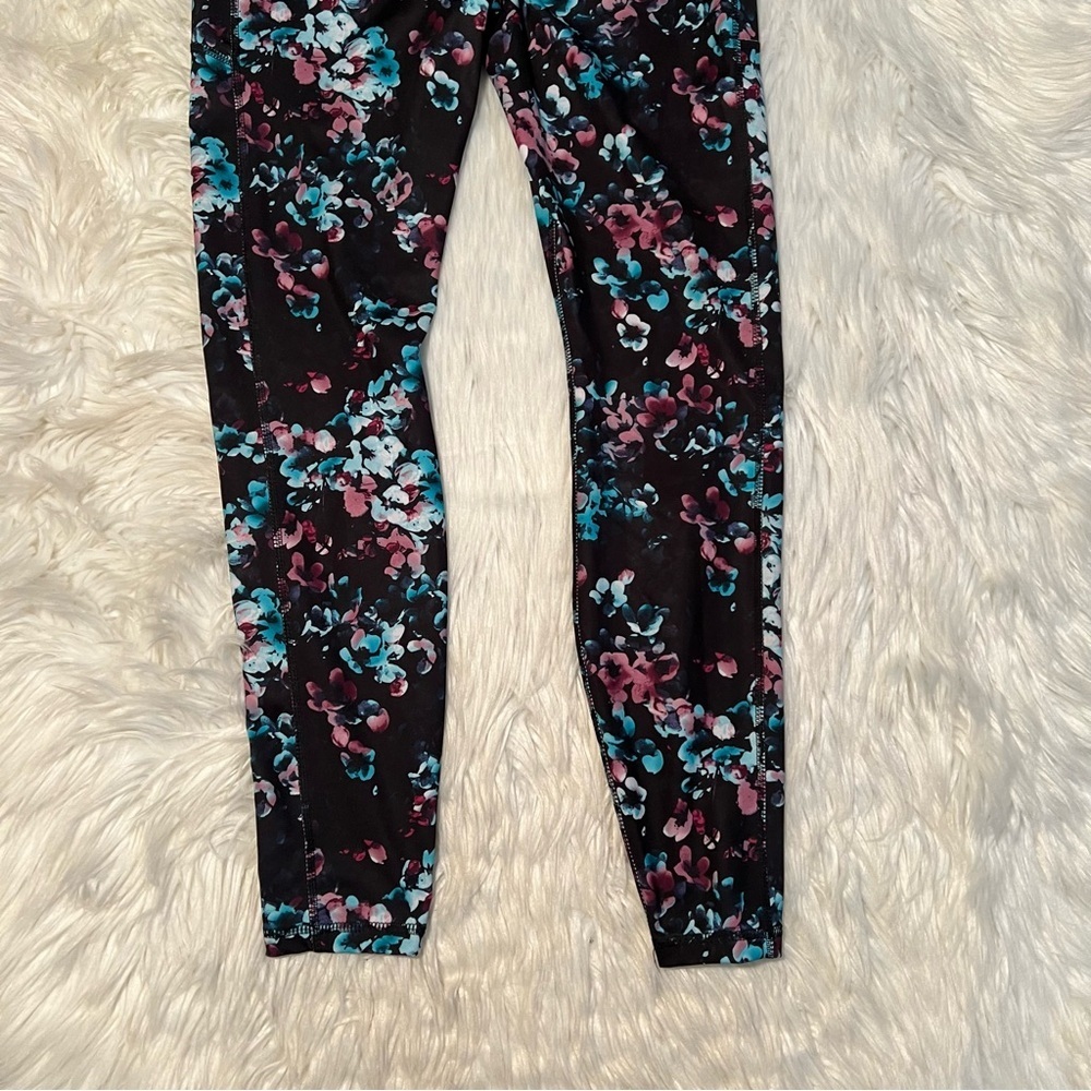 Avia Active Core Performance Legging Black Floral L 12-14 - Picture 9 of 11